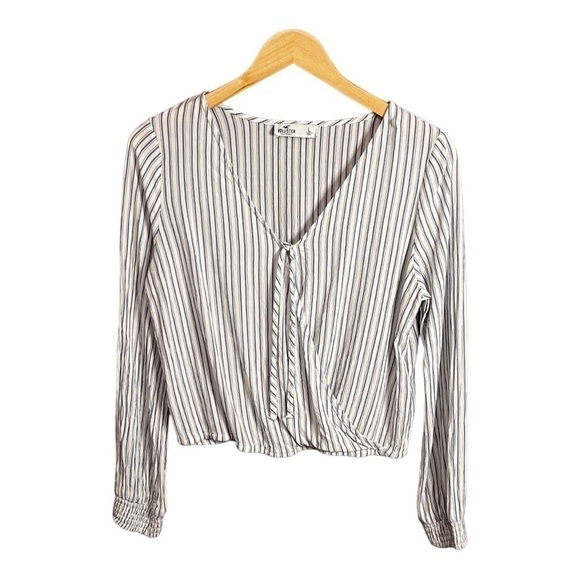 Hollister Tops - 𝅺HOLLISTER Juniors Stripe Crop Top, Size Large